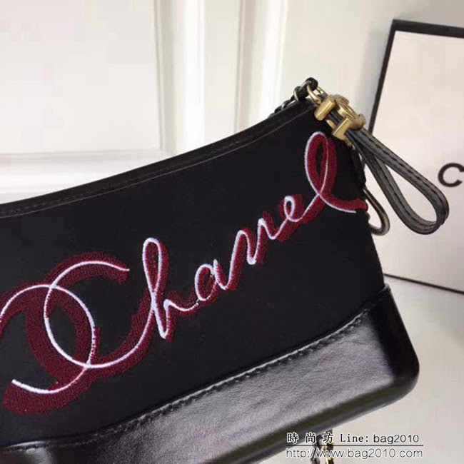 香奈兒CHANEL *Gabrielle 2018巴黎漢堡系列羊毛刺繡簽名流浪包 DSC1000
